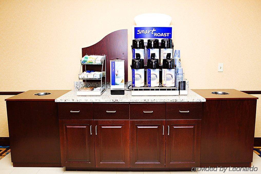 Holiday Inn Express & Suites Youngstown West I 80, An Ihg Hotel Ресторан фото