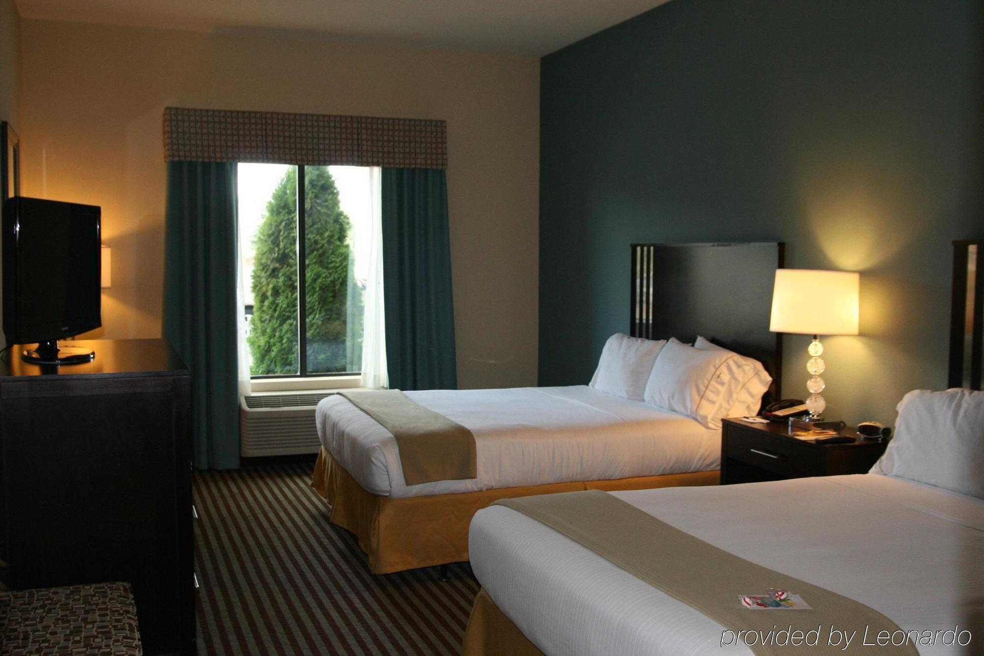 Holiday Inn Express & Suites Youngstown West I 80, An Ihg Hotel Экстерьер фото