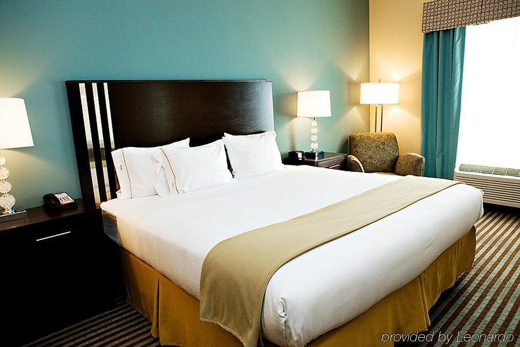 Holiday Inn Express & Suites Youngstown West I 80, An Ihg Hotel Номер фото