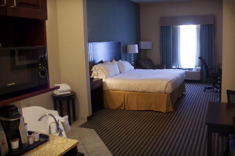 Holiday Inn Express & Suites Youngstown West I 80, An Ihg Hotel Экстерьер фото
